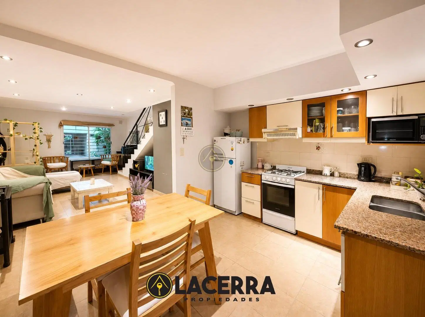 Duplex 3 ambientes con Jardín y Cochera en Carapachay 4