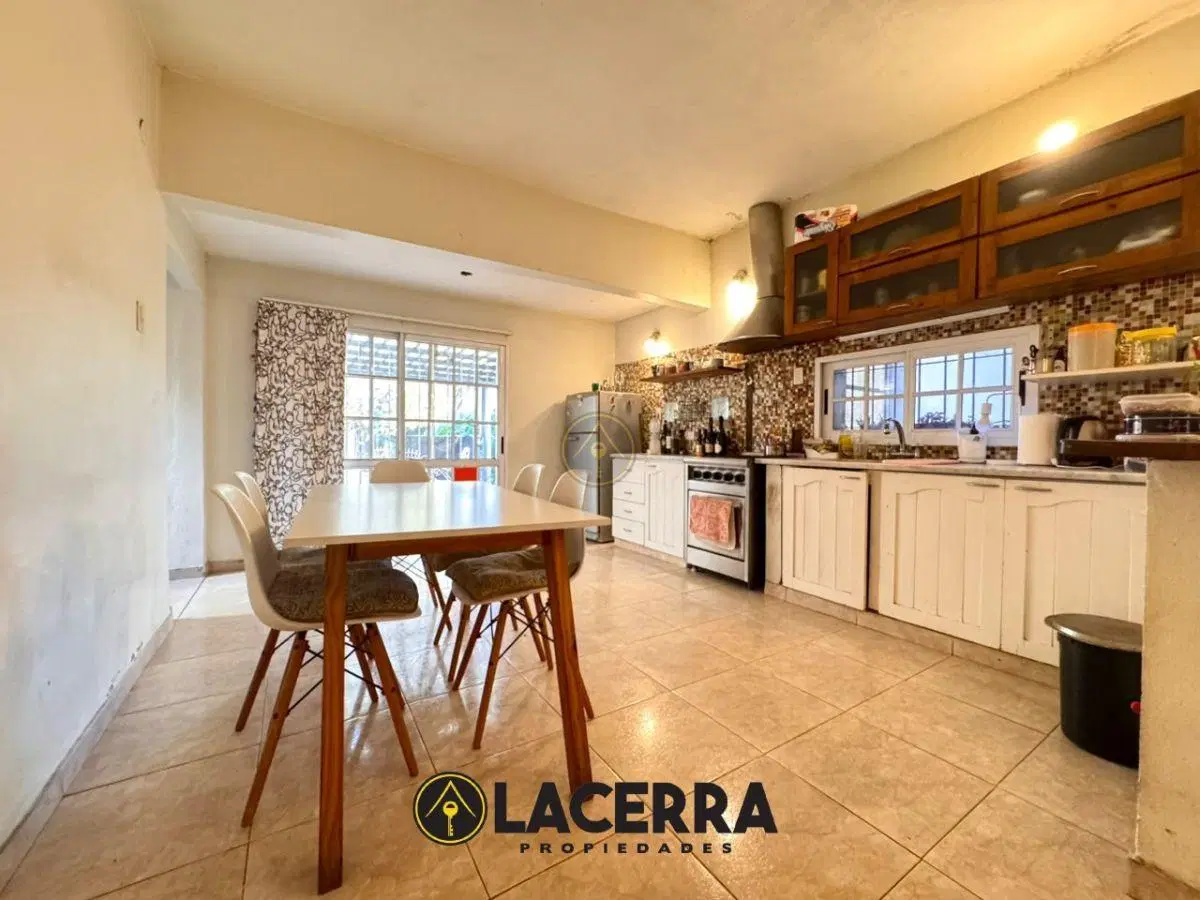 CASA 4 AMB. + DTO. 2 AMB. | VIVIENDA MULTIFAMILIAR | SAN MARTÍN. 8