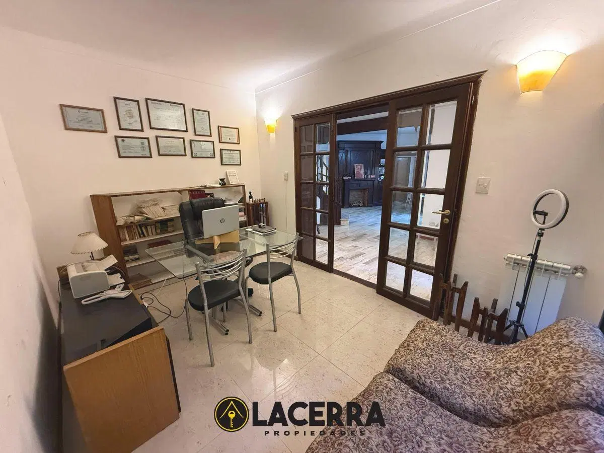 Casa con 7 ambientes en venta a metros de la quinta presidencial 4