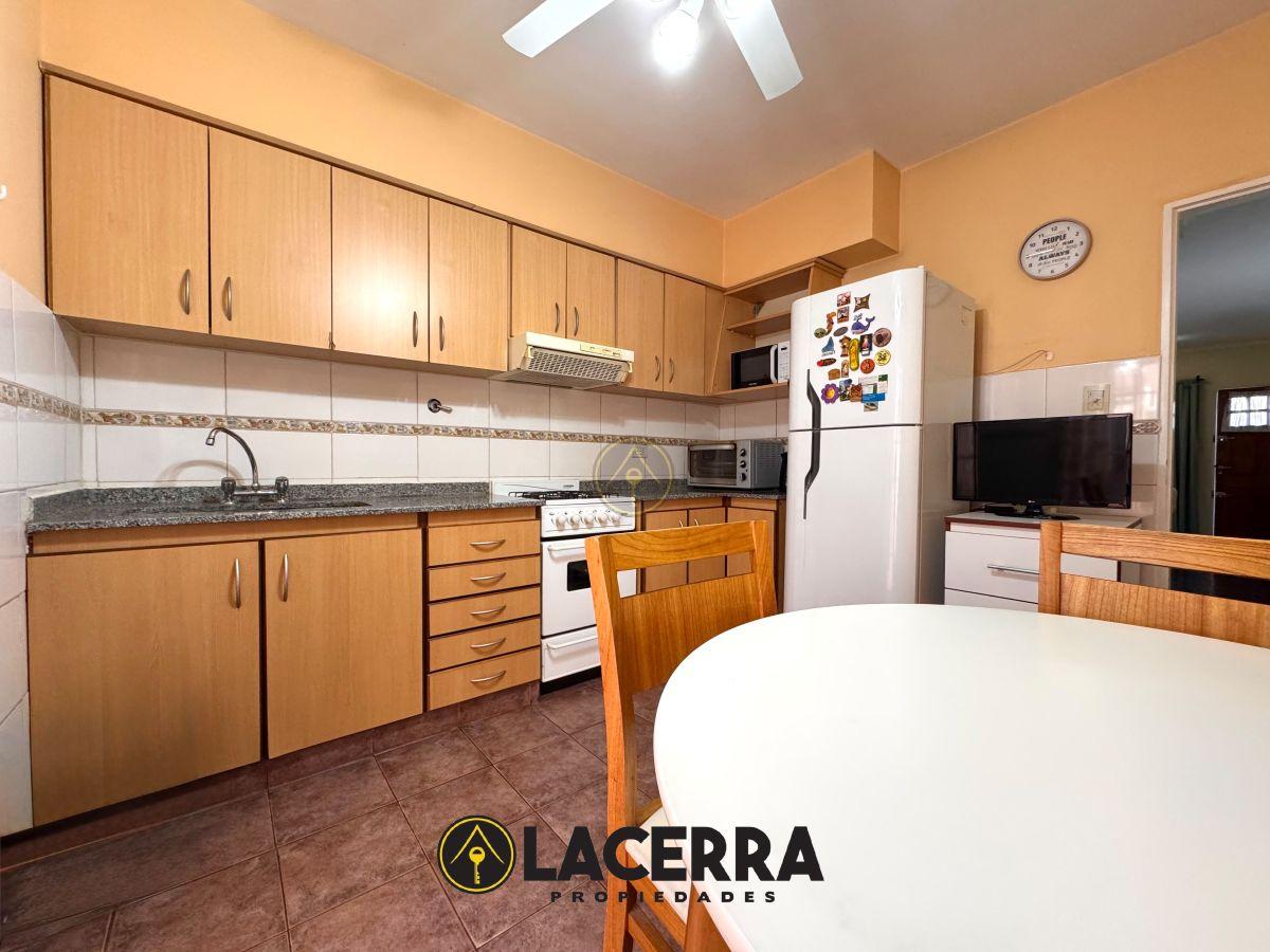 Foto de Triplex 4 ambientes con cochera en Munro APTO CREDITO, imagen 5