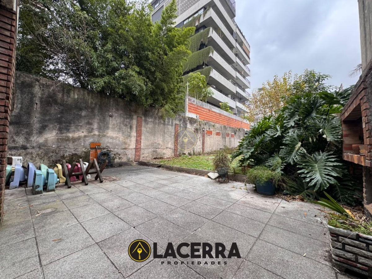 Foto de LOTE EXCEPCIONAL (375,58m²) Y CASA A RECICLAR CON GRAN POTENCIAL EN LO, imagen 3