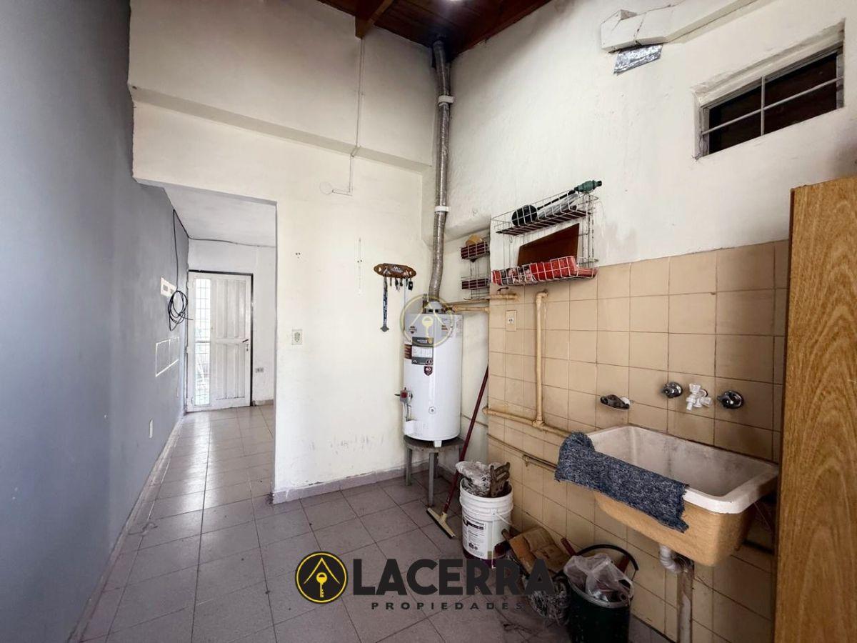 Foto de Venta de casa 5 ambientes con quincho y piscina, Carapachay APTO CREDITO, imagen 1