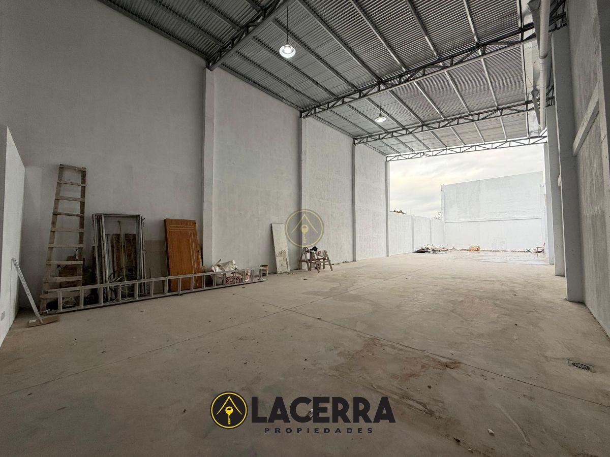 Foto de Excelente Galpón en venta en San Martin, imagen 2