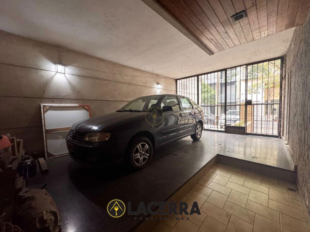 Foto de TERRENO CON CASA A RECICLAR CON GRAN POTENCIAL DE DESARROLLO., imagen 3