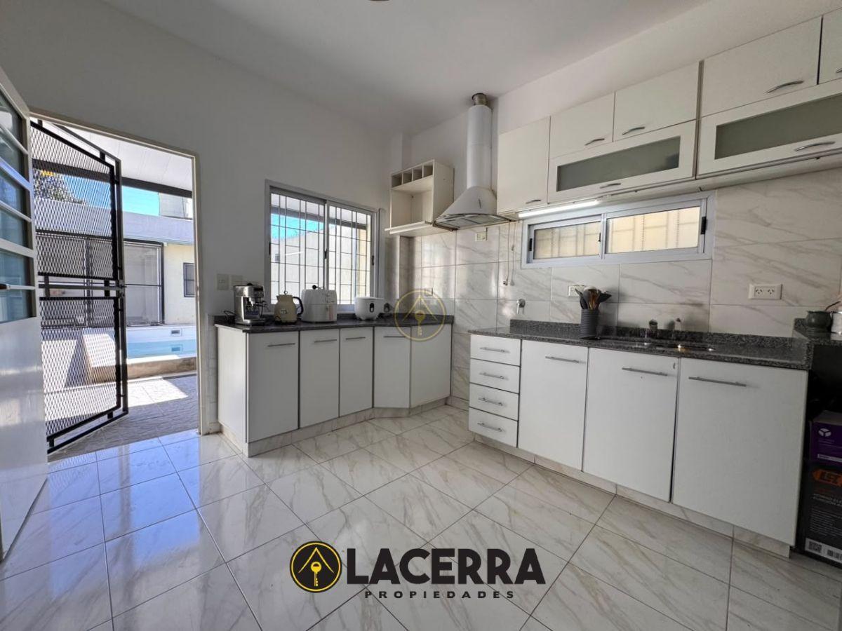 Foto de CASA — 3 amb — Profesor G. Simón al 1300, imagen 2