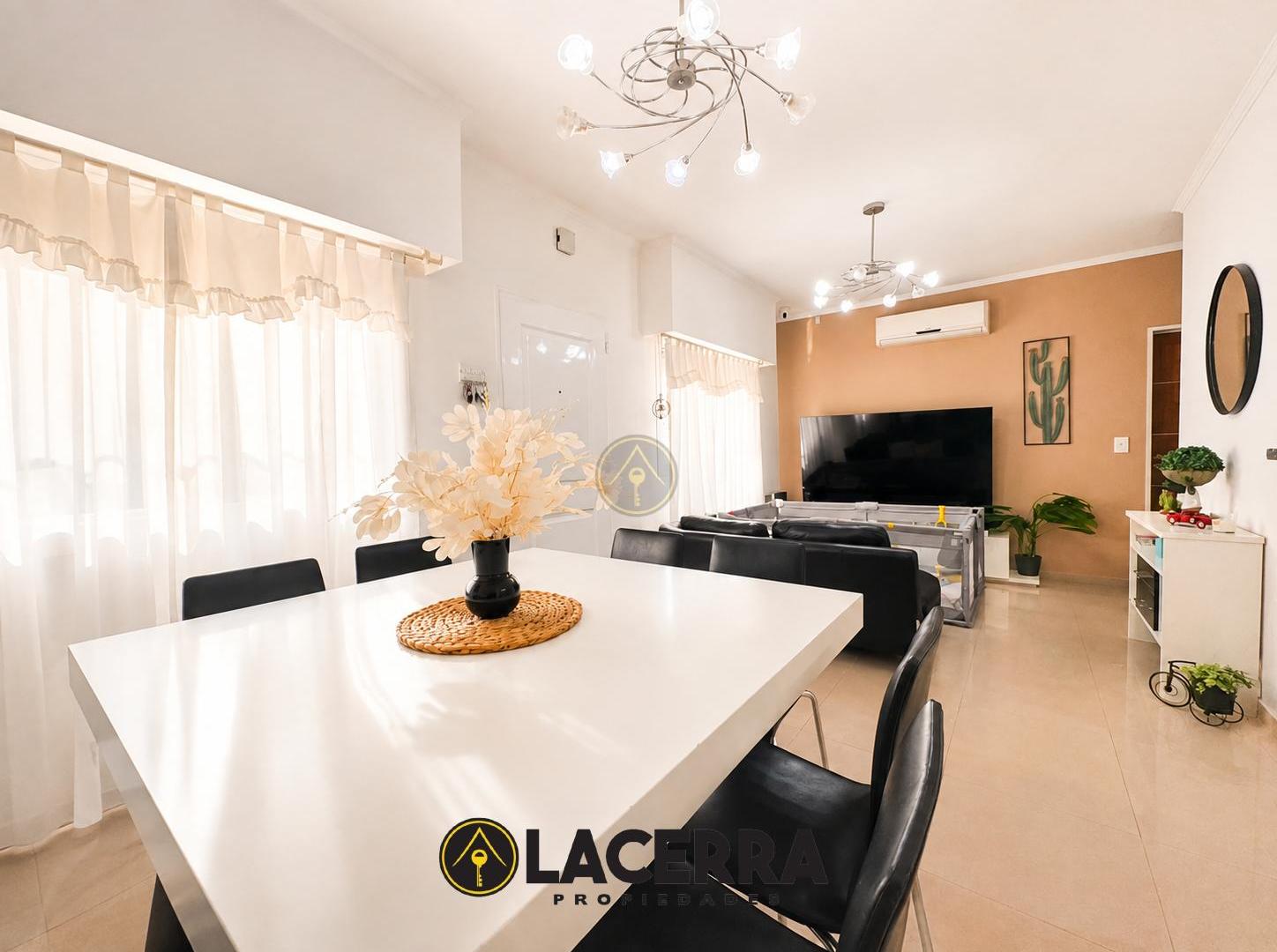 Foto de Casa 3 ambientes con cochera, quincho y pileta - José León Suárez, imagen 3
