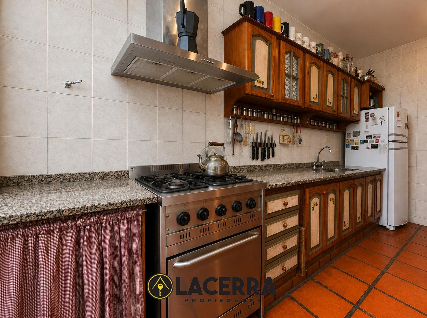 Foto de Casa 5 ambientes en Villa Ballester, con parque y piscina, imagen 4