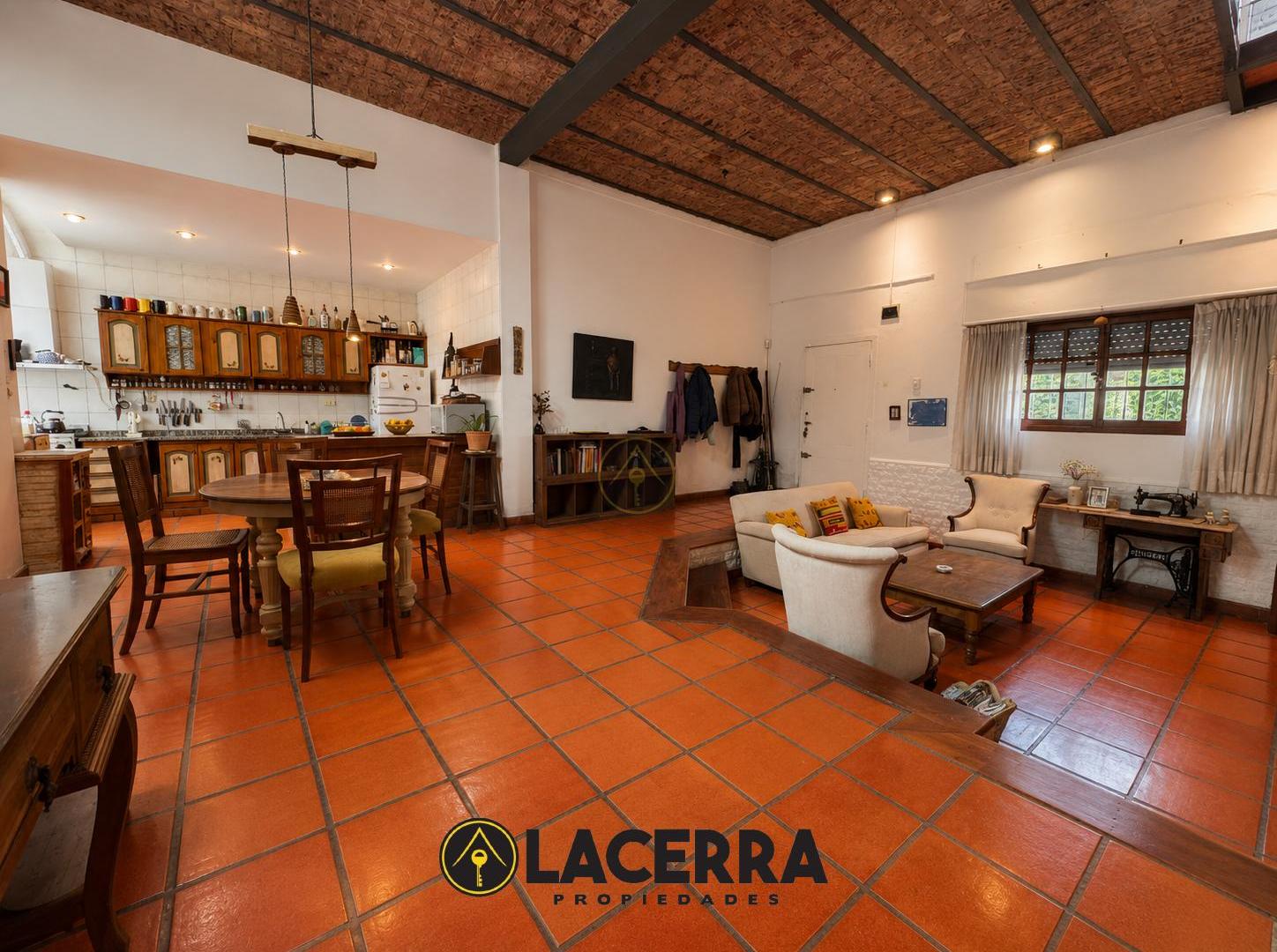 Foto de Casa 5 ambientes en Villa Ballester, con parque y piscina, imagen 3