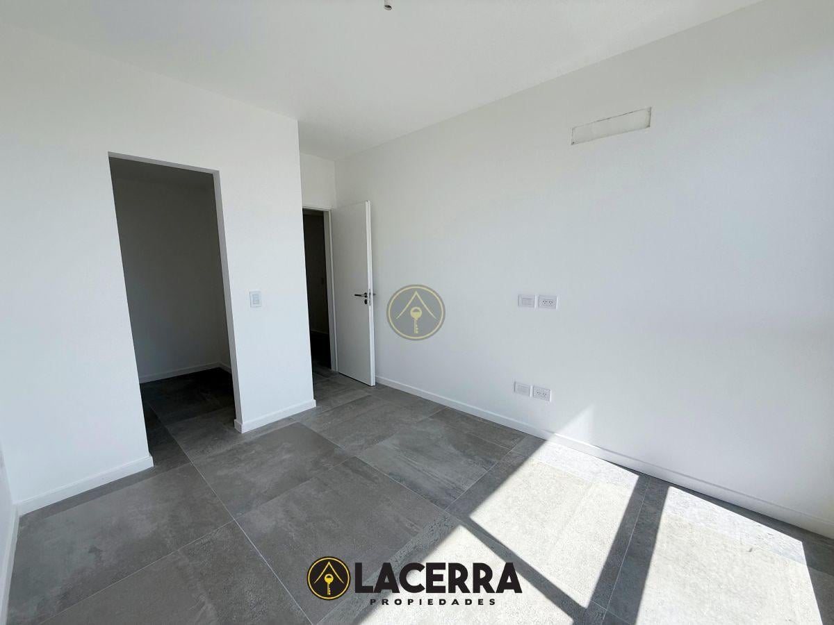 Foto de Triplex 3 ambientes con gran terraza propia en San Martin, imagen 5