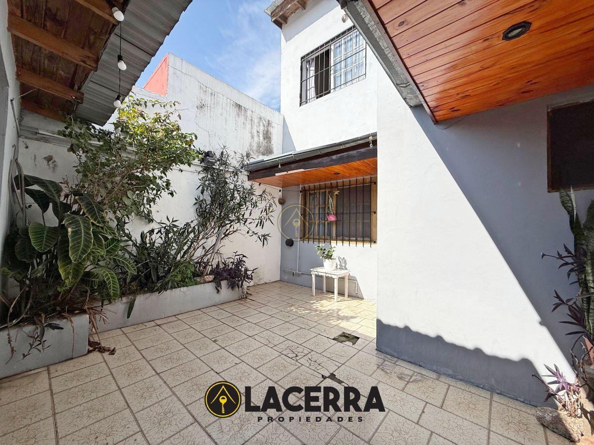 Foto de Venta de PH 4 ambientes con patio, parrilla y balcón aterrazado en, imagen 2