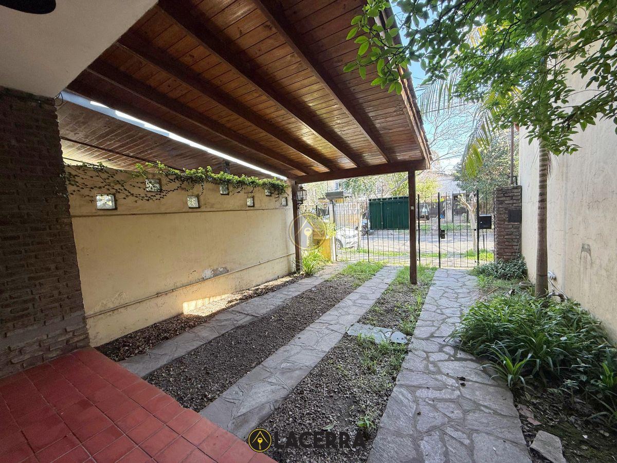 Foto de Duplex 4 ambientes con jardin en venta en Carapachay, imagen 3