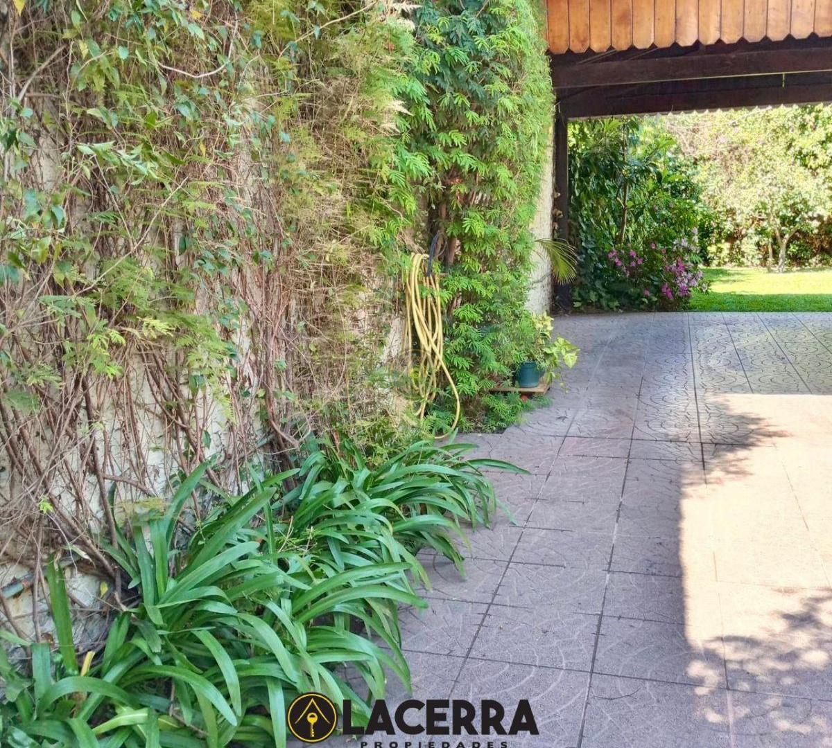 Foto de Casa Multifamiliar con 2 Viviendas Independizables y Amplio Jardín, imagen 5