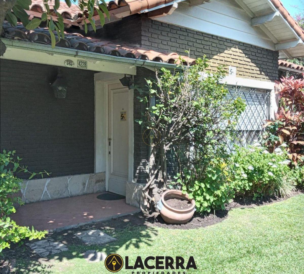 Foto de Casa Multifamiliar con 2 Viviendas Independizables y Amplio Jardín, imagen 1