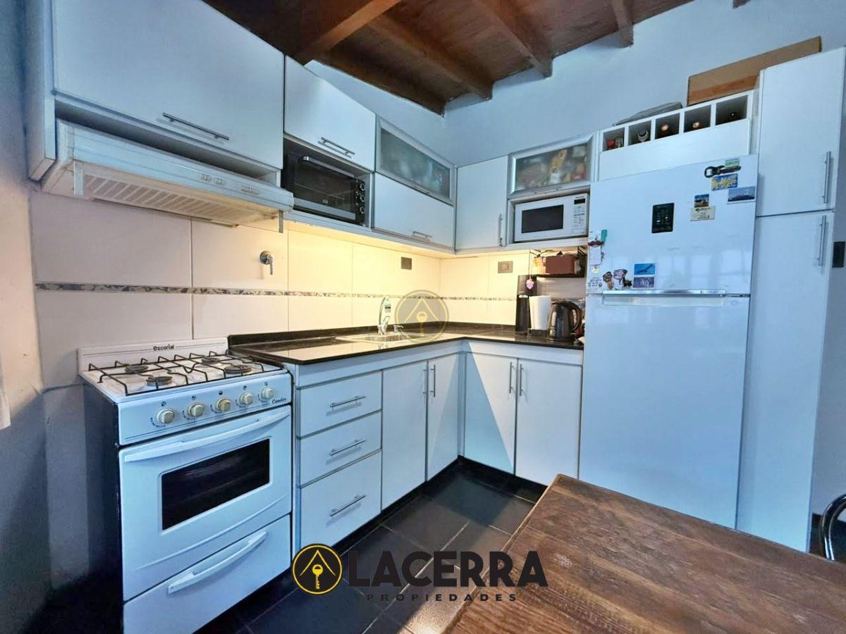 Foto de Casa 4 ambientes con patio y garage APTO CREDITO, imagen 4