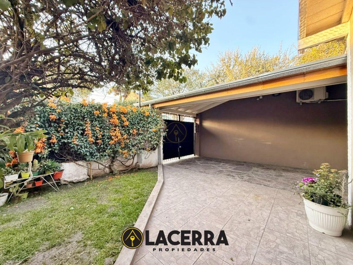 Foto de Casa 4 ambientes con patio y garage APTO CREDITO, imagen 3