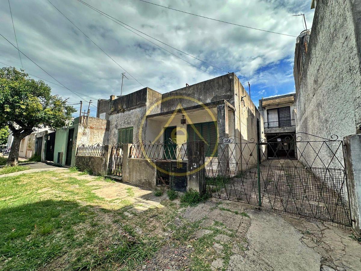 Foto de PH 3 Amb a reciclar en Venta Villa Bonich, imagen 2