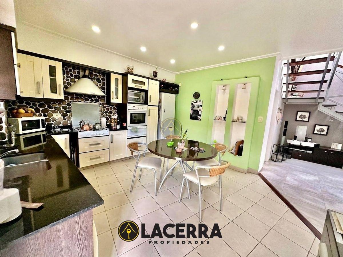 Foto de CASA 5 AMBIENTES EN VENTA - PARQUE, PARRILLA Y GARAGE, imagen 1