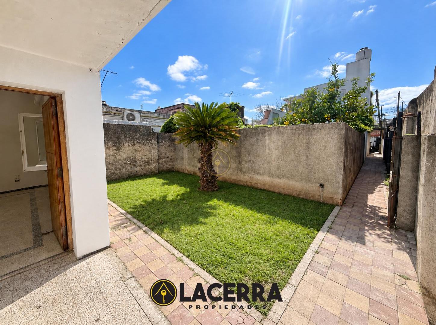 Foto de Alquiler de PH 4 amb con jardin y patio en San Martin, imagen 3