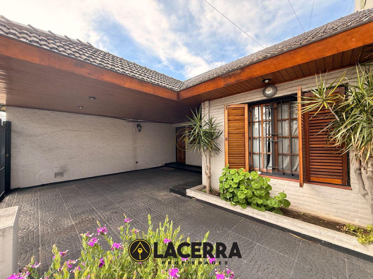 Foto de Casa 6 Ambientes doble lote con garaje y quincho., imagen 4