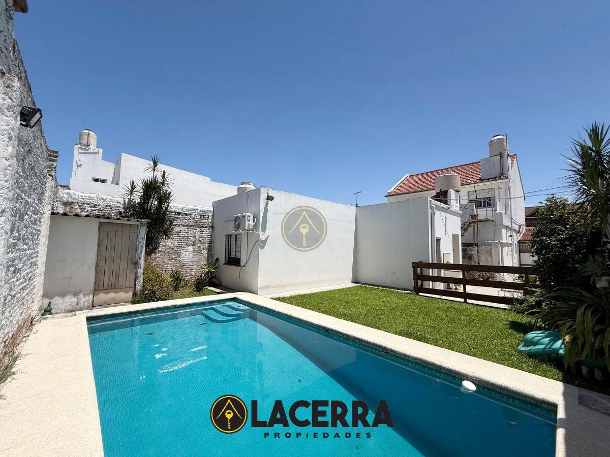 Foto de Venta en Block Casa 4 ambientes y departamento 2 ambientes con piscina, imagen 1
