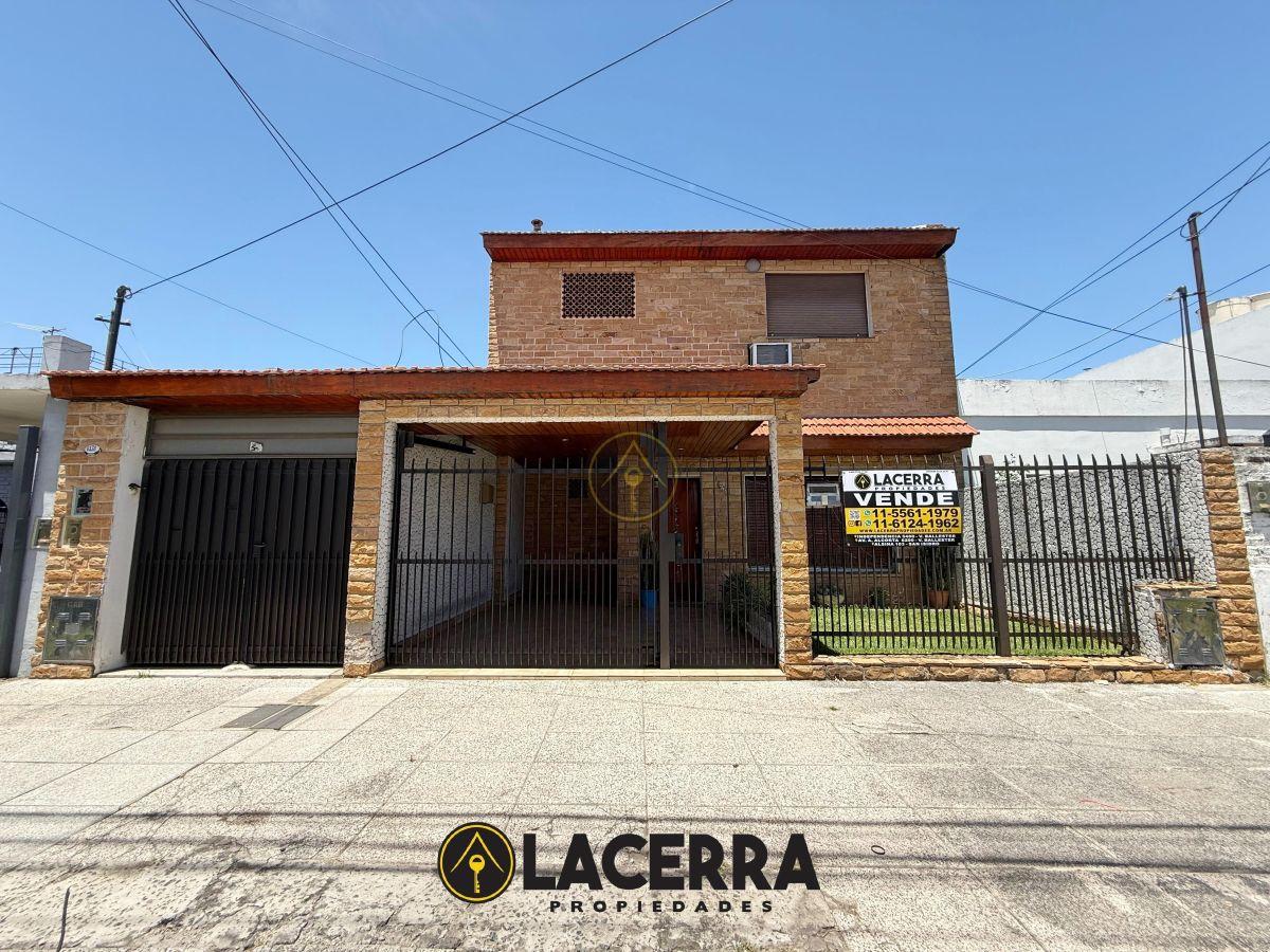 Foto de Venta en Block Casa 4 ambientes y departamento 2 ambientes con piscina, imagen 2