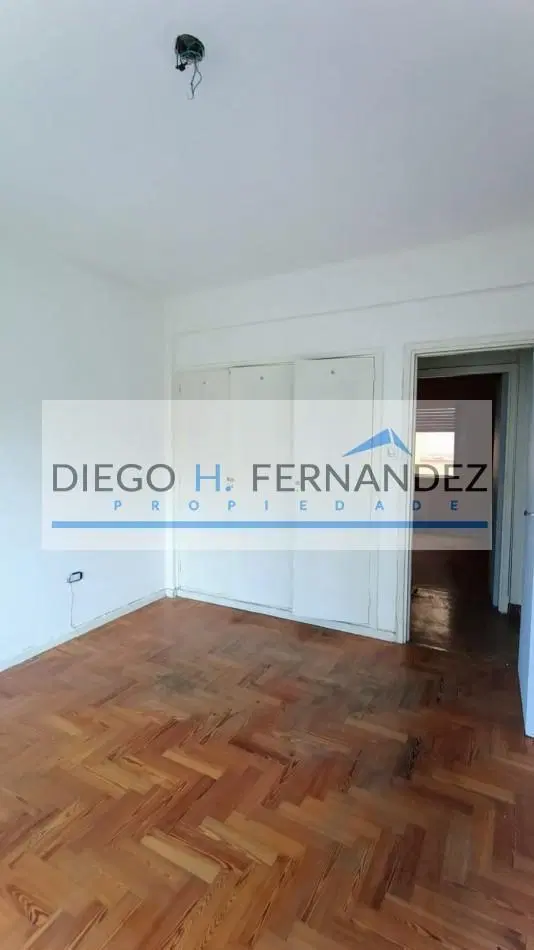 4 Ambientes con Escritorio , DOS Balcones, Concordia 65. OPORTUNIDAD!!!! 3