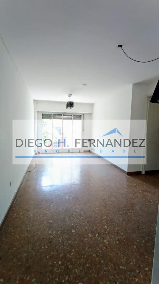 4 Ambientes con Escritorio , DOS Balcones, Concordia 65. OPORTUNIDAD!!!!