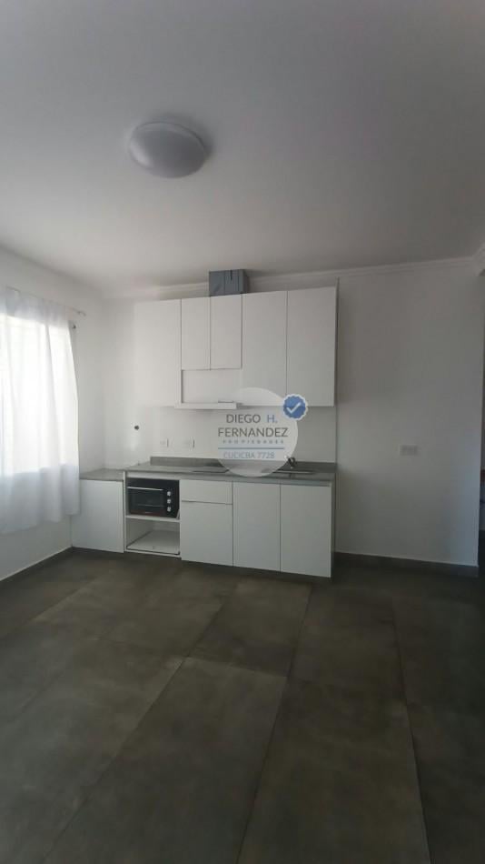 Foto de MONOAMBIENTE PH SIN EXPENSAS - ENTRADA INDEPENDIENTE - VILLA SANTA RITA, imagen 2