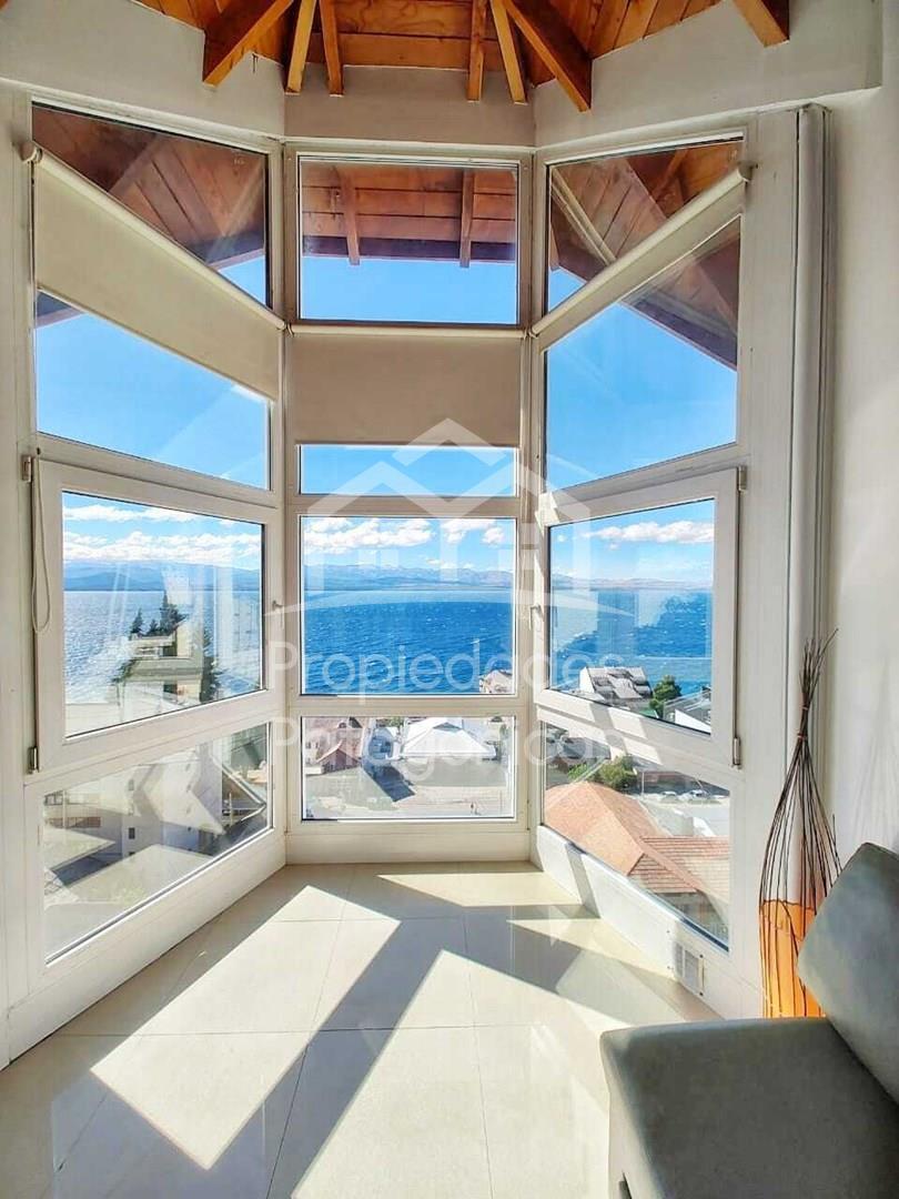 Foto de venta departamento con vista al lago Bariloche, cochera, posible permuta, imagen 2