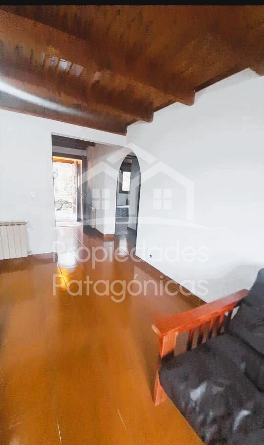 Foto de Casa Chalet en Alquiler en Melipal I, Bariloche, Patagonia, imagen 1