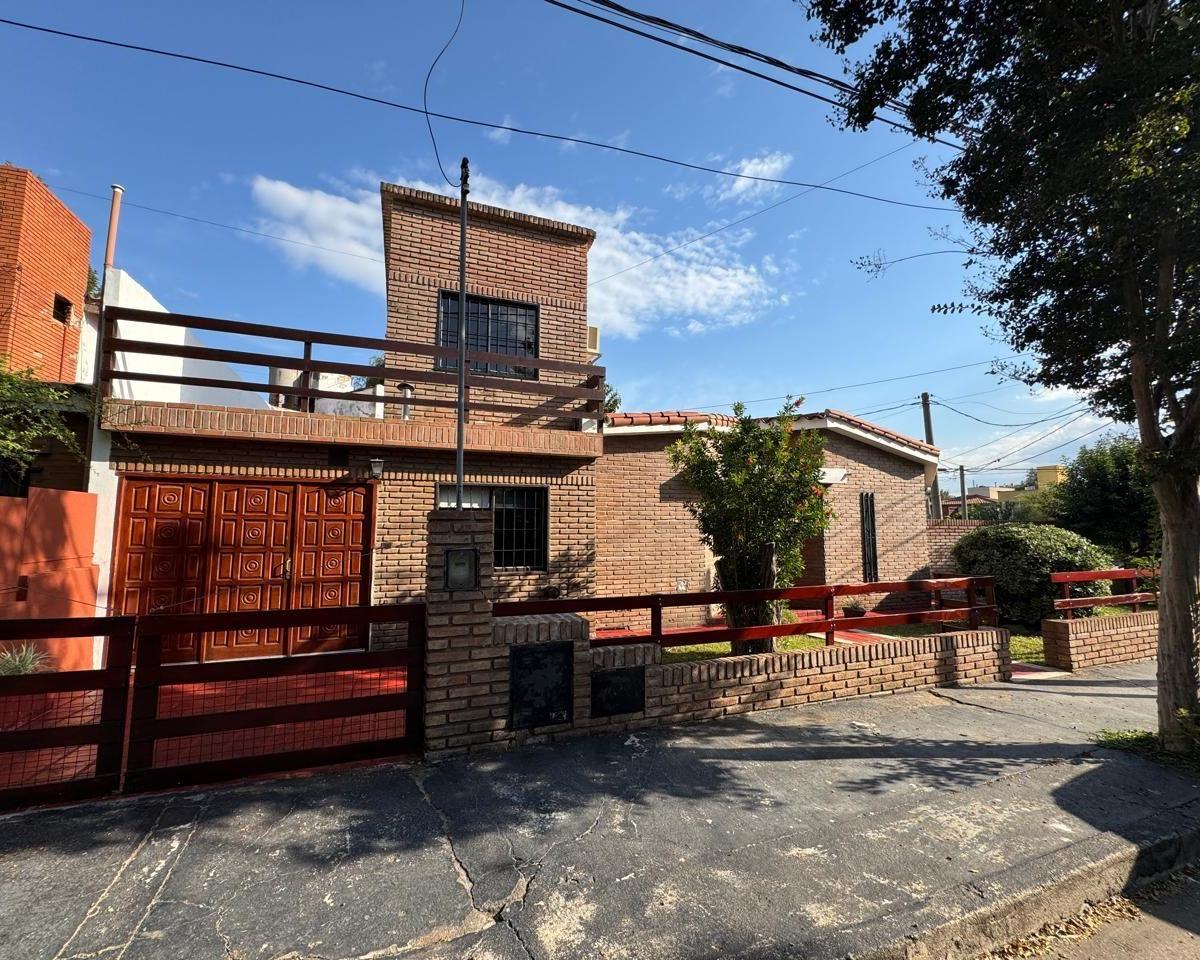 Venta Casa Tres Dorm. con Patio en Barrio Santa Rita Villa Carlos Paz 3