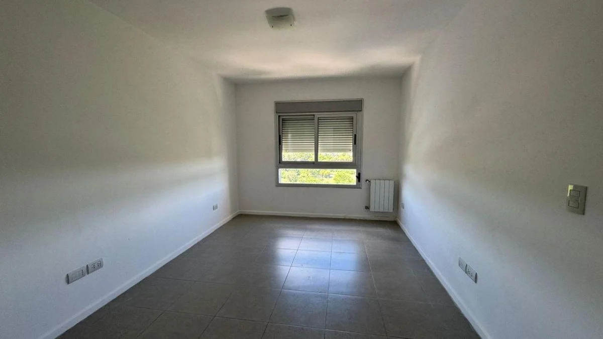 Foto de Venta departamento dos dormitorios con cochera en complejo Milenica IV, imagen 5