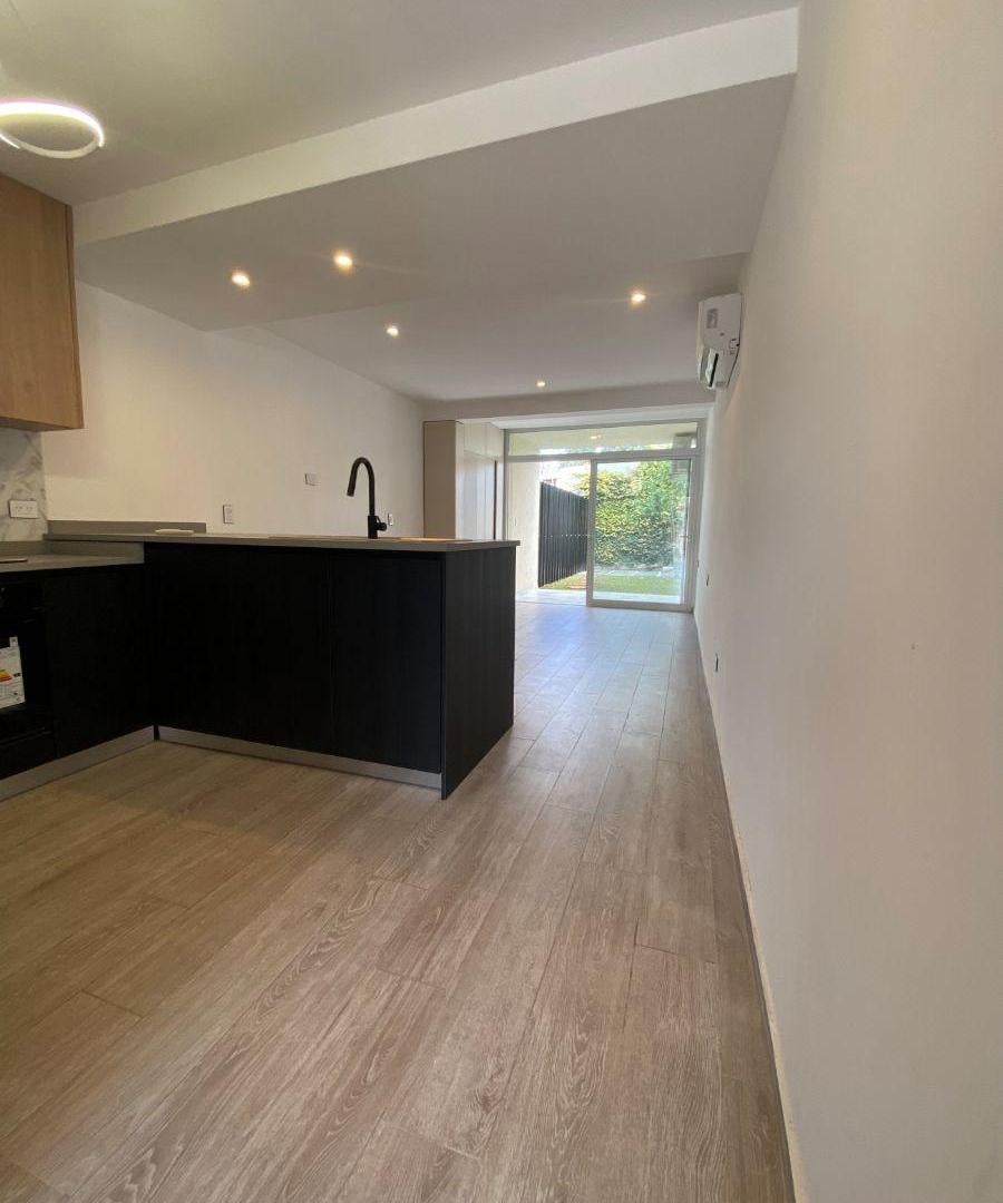 Foto de PH A ESTRENAR CON JARDÍN, GALERÍA, COCHERA – VILLA ADELINA, A 2 CUADRAS, imagen 5