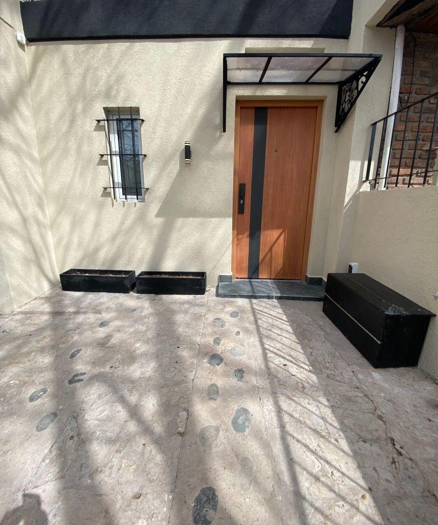 Foto de PH A ESTRENAR CON JARDÍN, GALERÍA, COCHERA – VILLA ADELINA, A 2 CUADRAS, imagen 1
