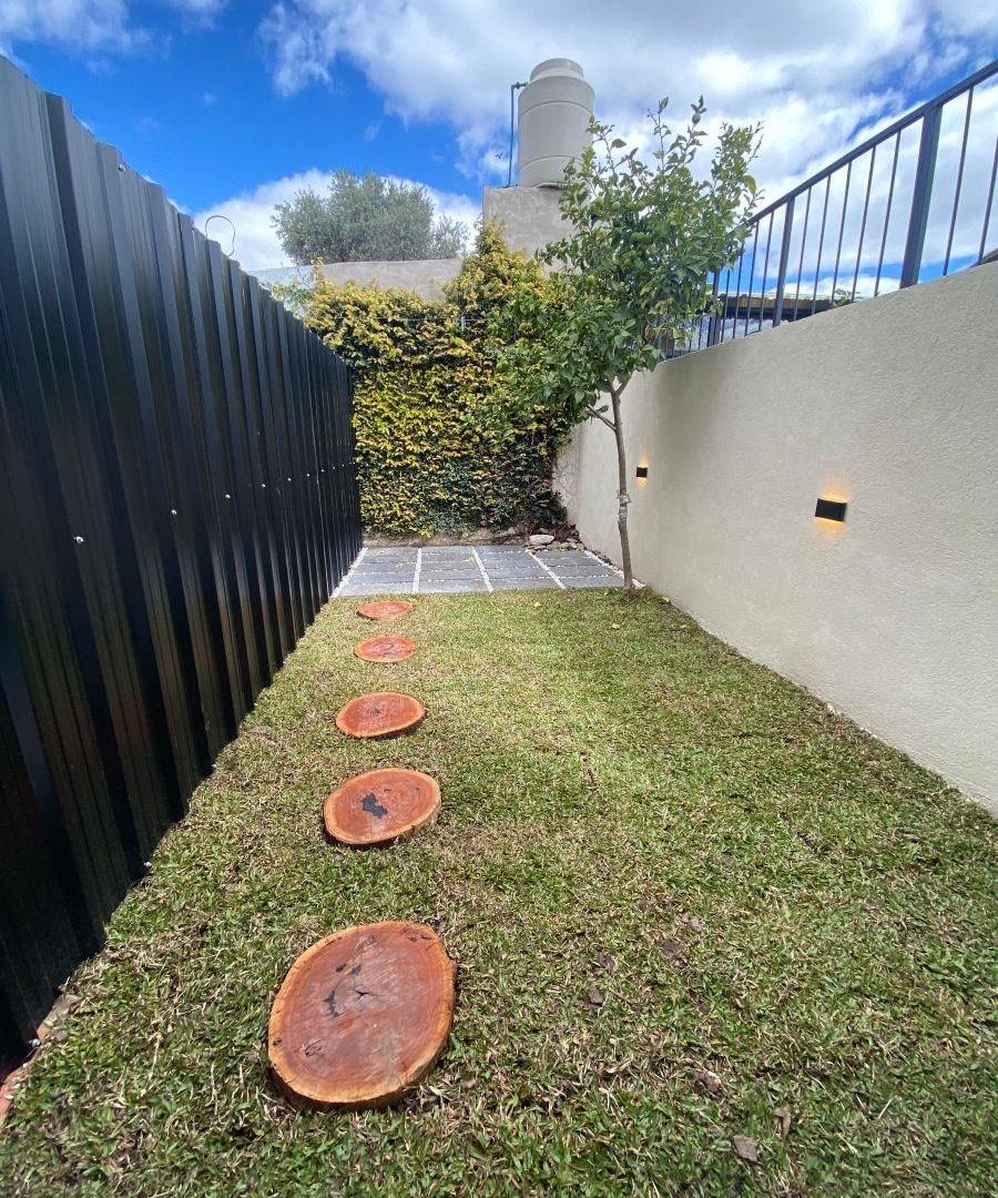 Foto de PH A ESTRENAR CON JARDÍN, GALERÍA, COCHERA – VILLA ADELINA, A 2 CUADRAS, imagen 4