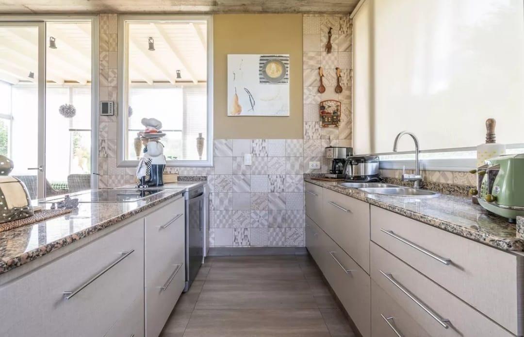 Casa en Venta, 4 Ambientes en Costa Esmeralda 1