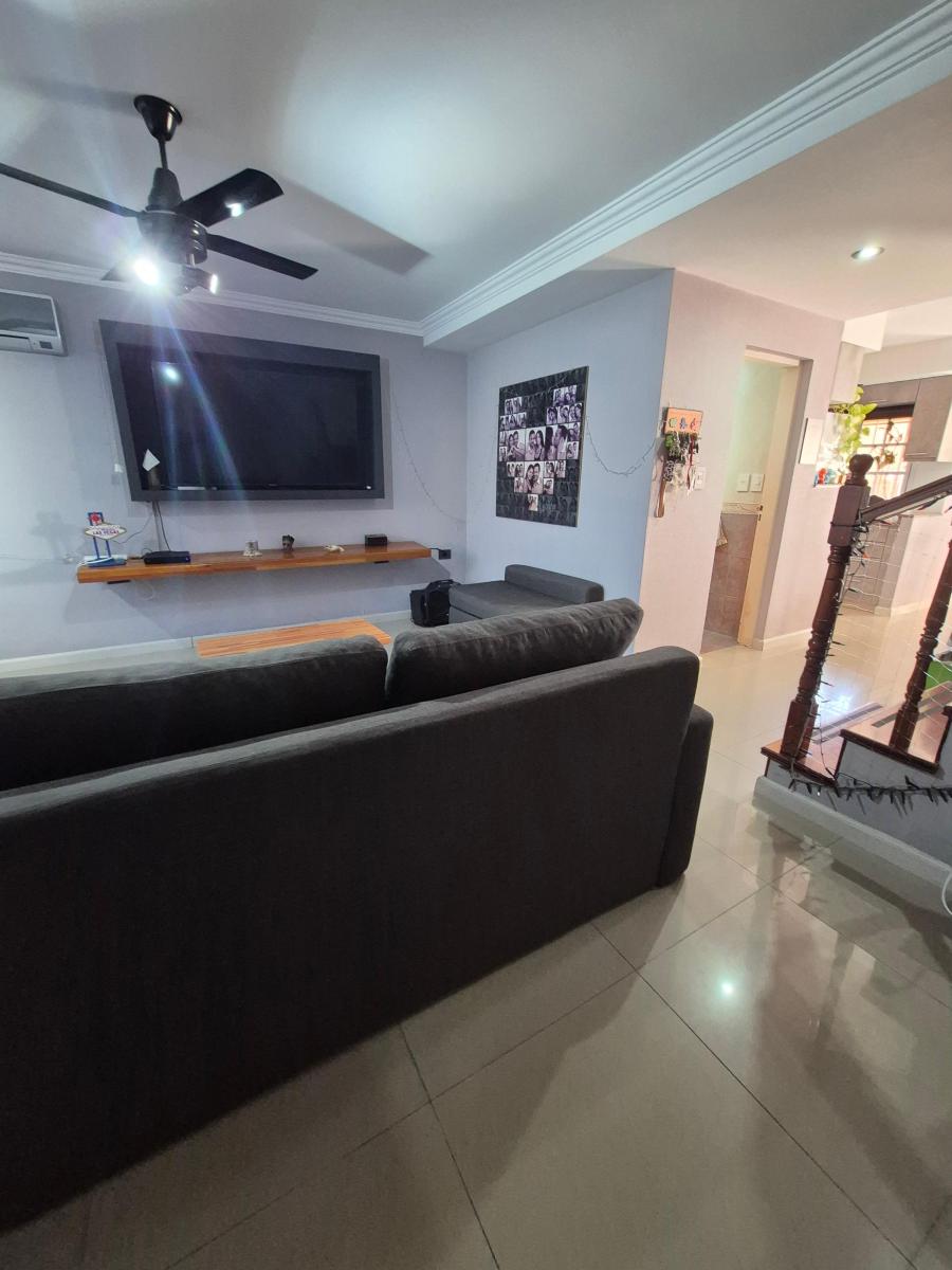 PH / Casa de 5 Ambientes en Venta en Lanús Este 2