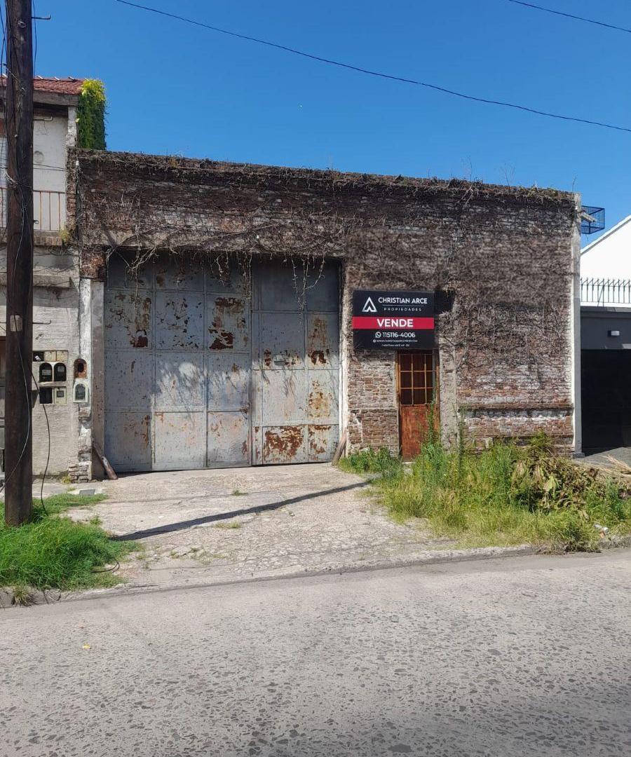 Lote / Depósito / Galpón en venta en Lanús Este