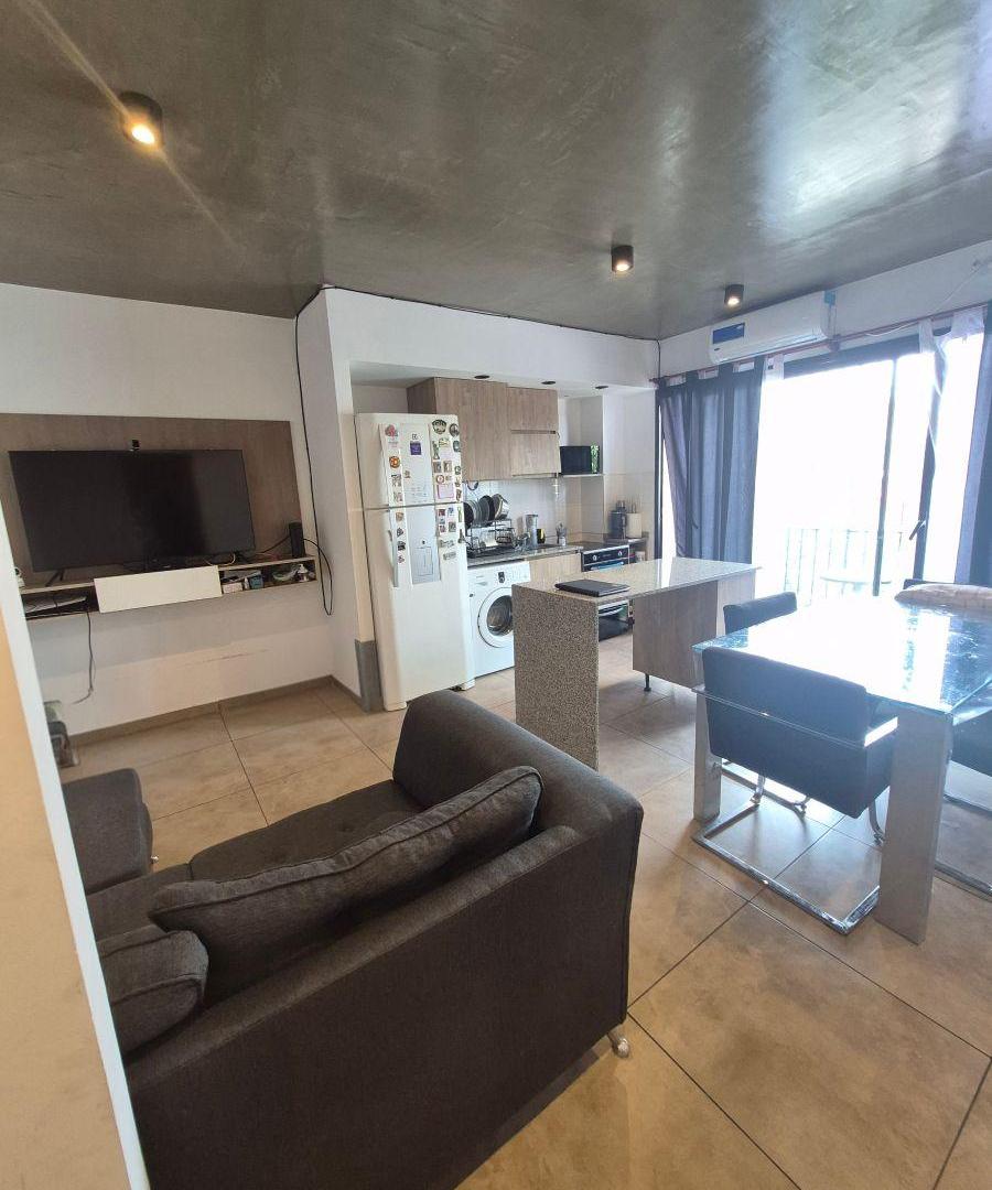 Foto de Departamento / semipiso de 2 ambientes en venta - Avellaneda, imagen 3