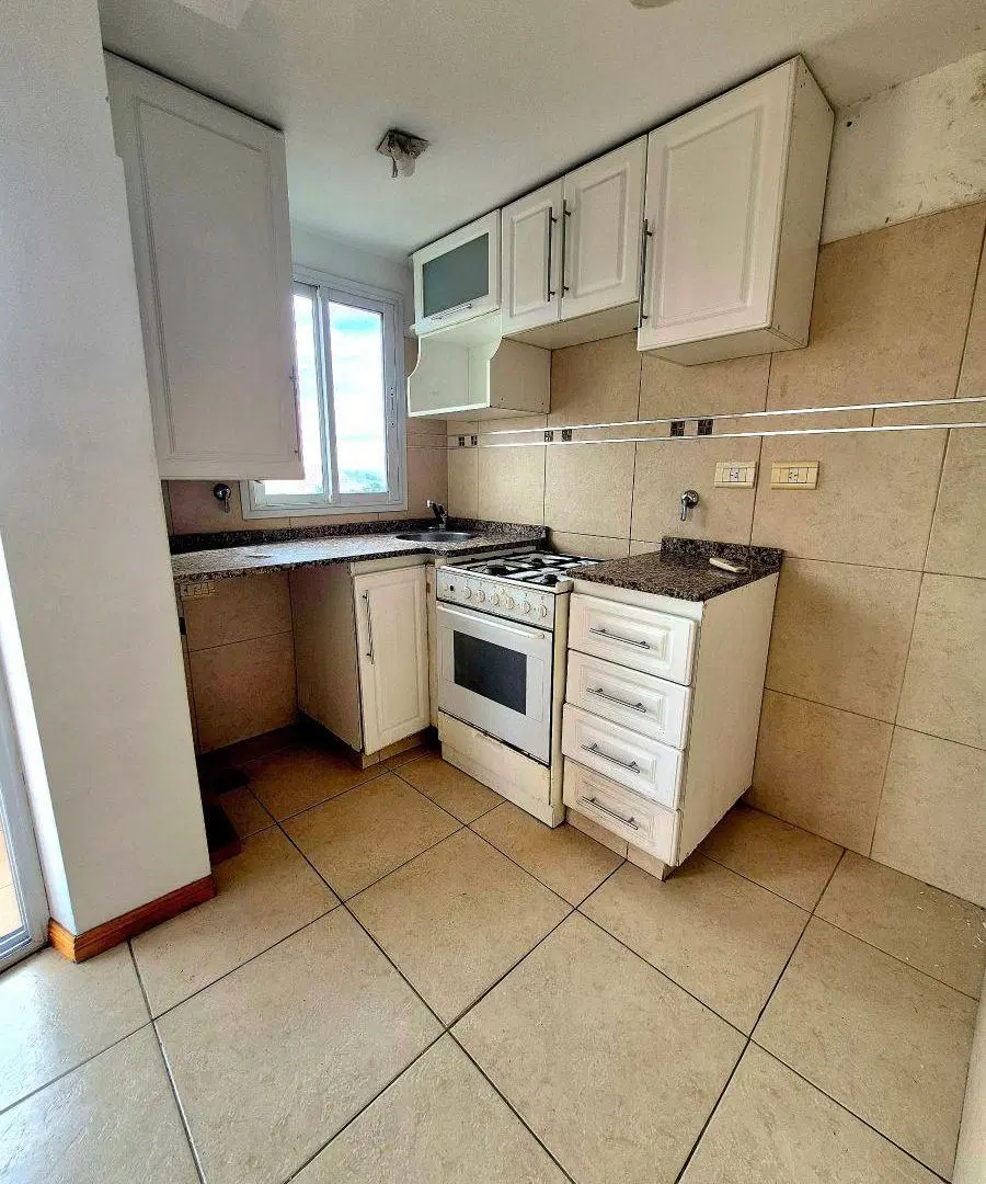 Semipiso de 3 ambientes en venta en duplex en Lanús Este 8
