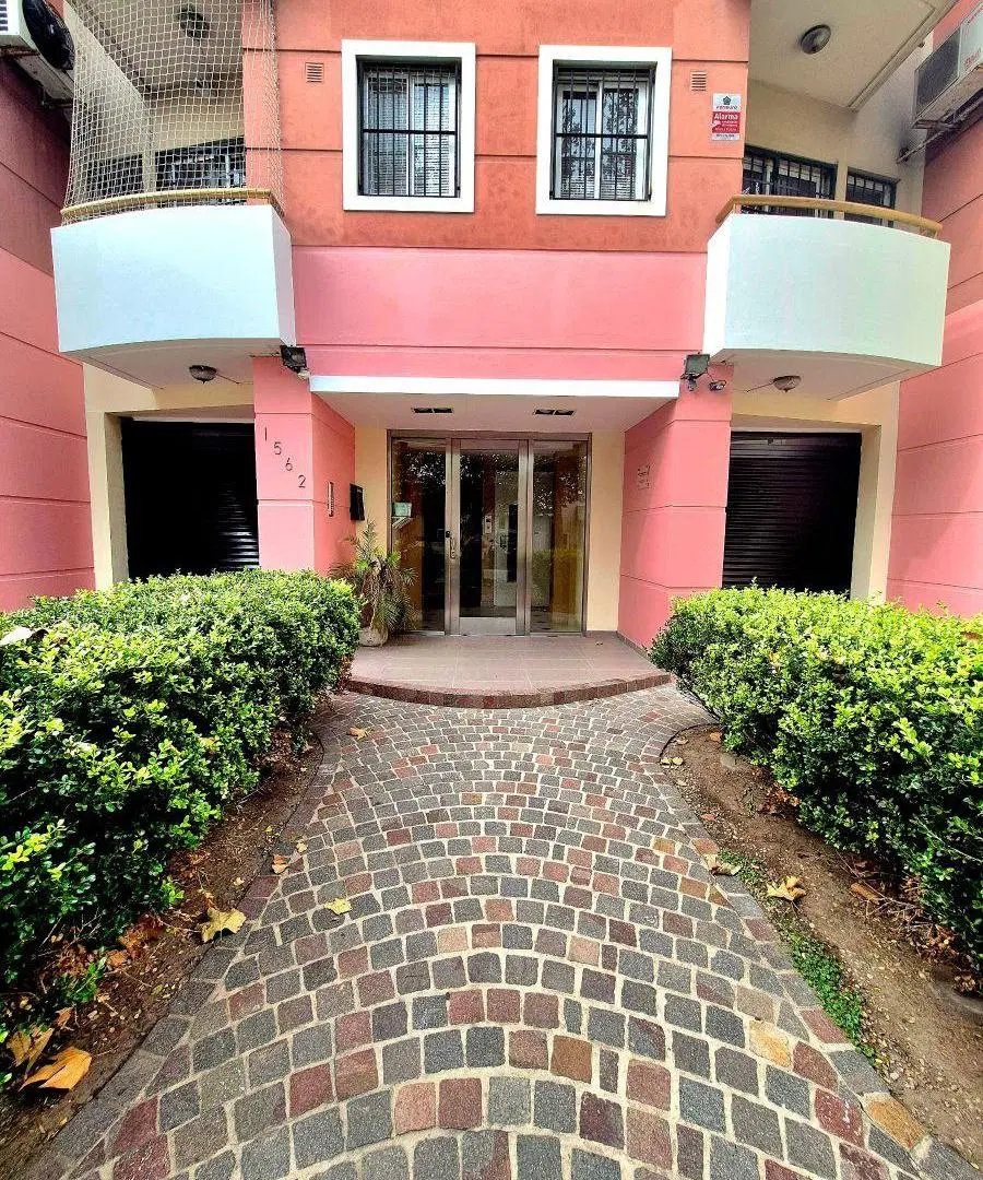 Semipiso de 3 ambientes en venta en duplex en Lanús Este 2