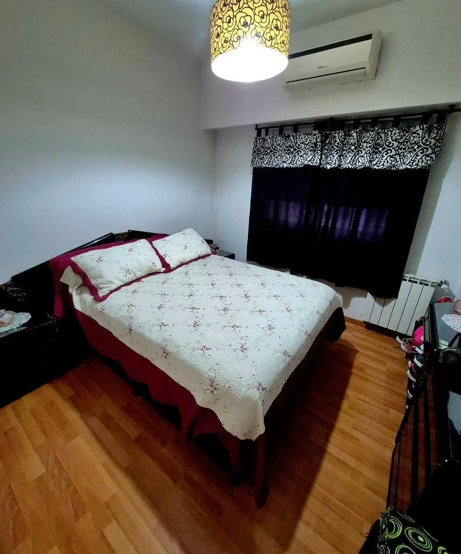 Departamento de 3 ambientes con cochera en venta en Lanús Este 8