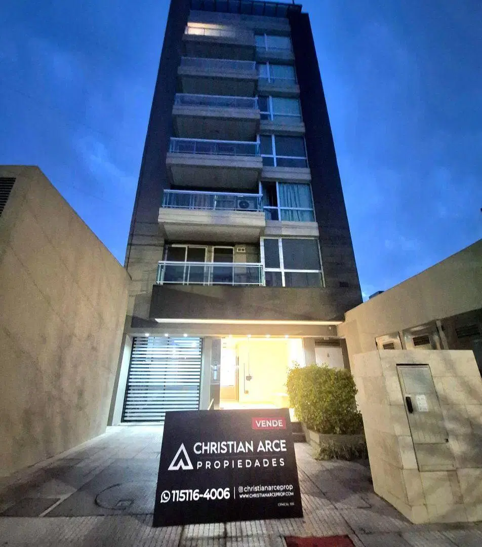 Semipiso de 2 ambientes con balcón al frente en Lanús Oeste en Venta 2