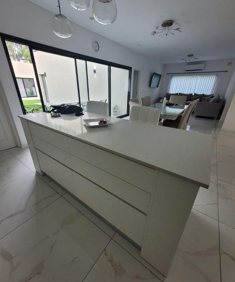 Foto de Casa de 5 ambientes en LA RESERVA DE HUDSON - VENTA / ALQUILER, imagen 1