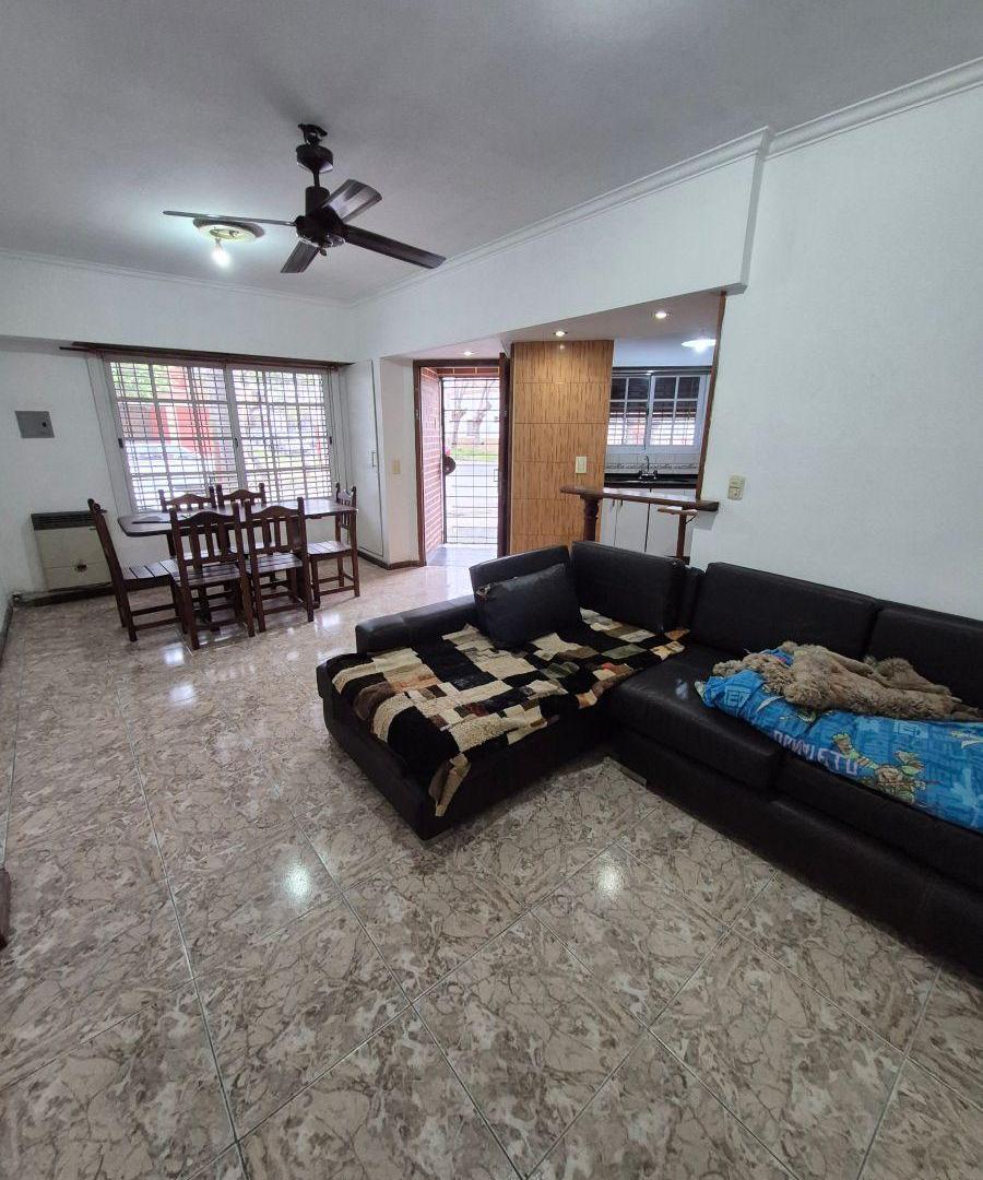 Foto de PH DE 3 AMBIENTES EN ALQUILER EN LANÚS OESTE, imagen 3