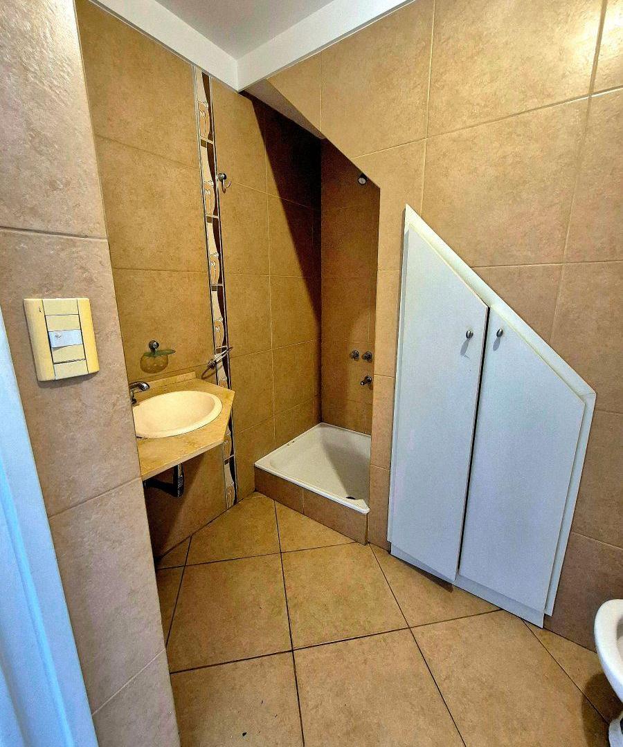 Foto de Departamento de 3 ambientes en duplex en alquiler - Lanús Este Estación, imagen 3