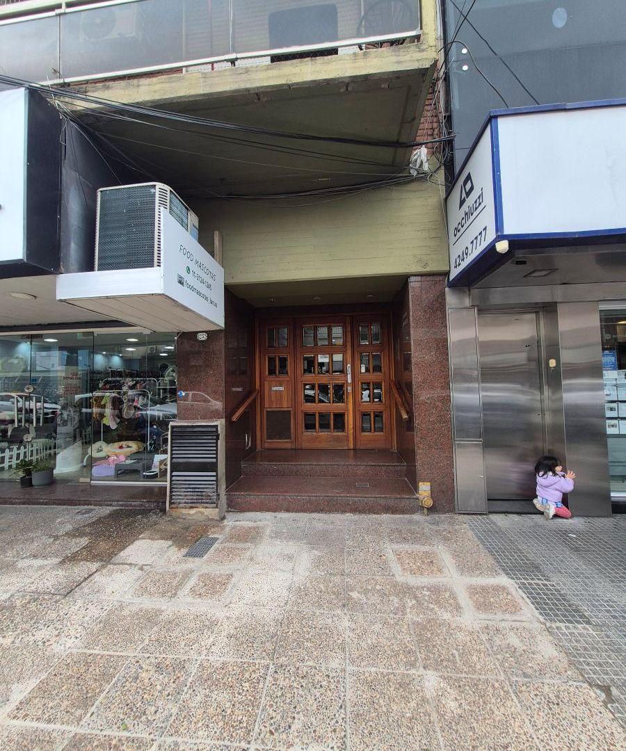 Foto de Departamento de 3 ambientes en venta en Lanús Este Centro, imagen 1
