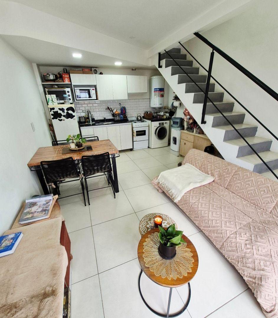 Foto de Departamento de 2 ambientes en duplex en venta en Lanús Este, imagen 5