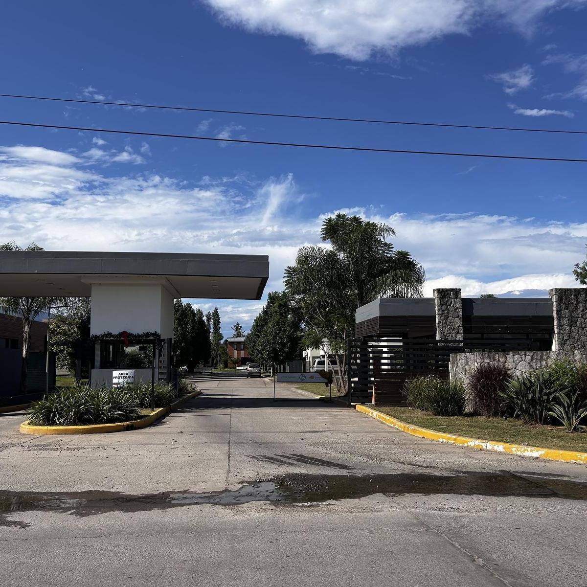 Terreno en Barrio Privado Divisadero 1