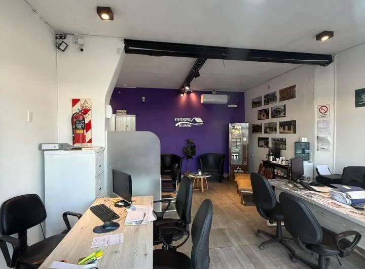 Casa con Local Comercial sobre Av. Belgrano 3